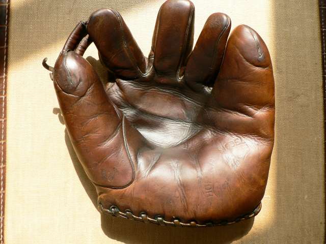 Rogers Hornsby Wilson 648L Front